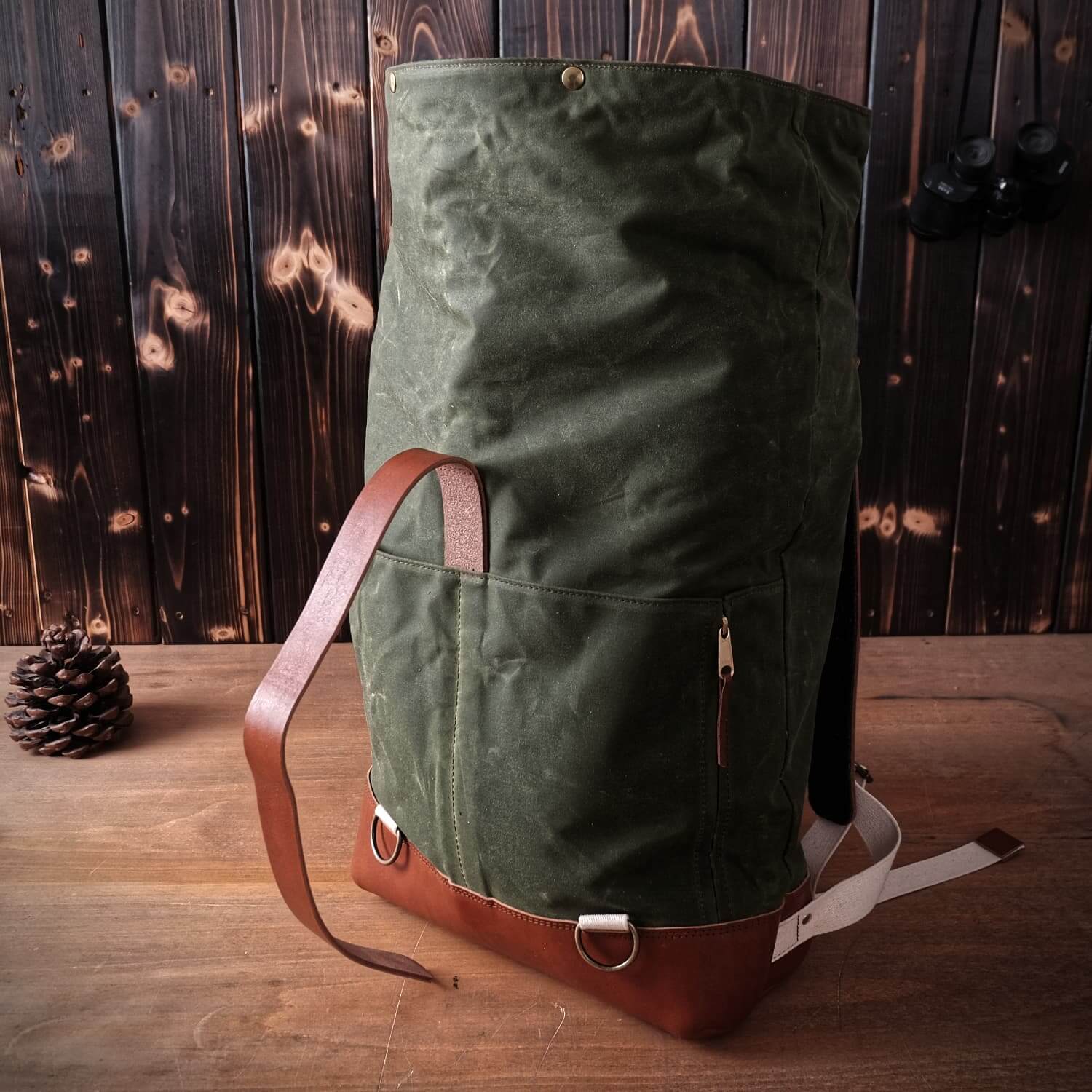 Handgefertigter Rolltop-Rucksack - olivgrün nachhaltige mode