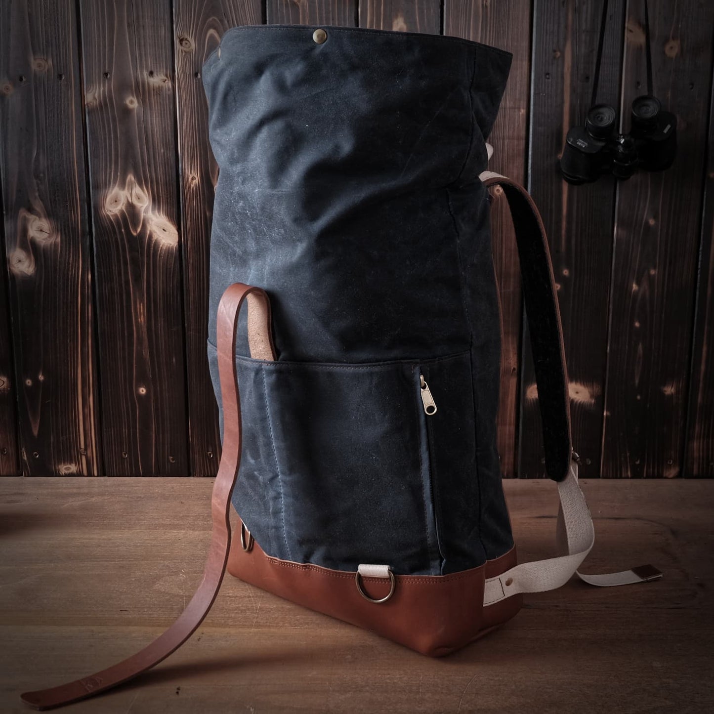 Handgefertigter Rolltop-Rucksack - navy blue aus Europa